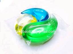 Laundry capsules with conditioner